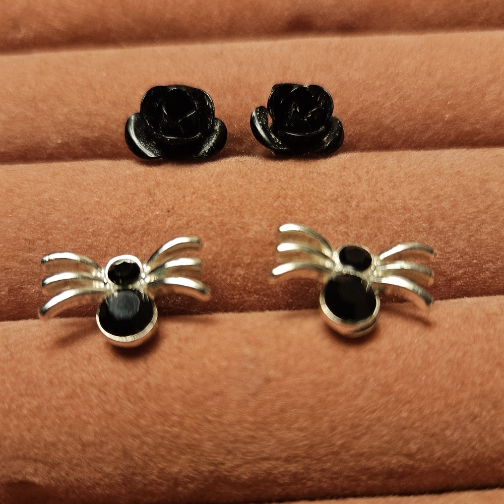 Silver and Black Spider Earrings Set